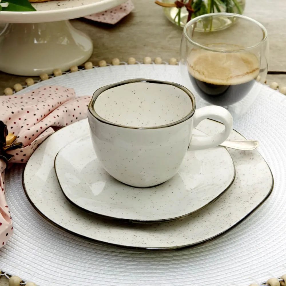 xicara de cha ryo maresia ambientada 1