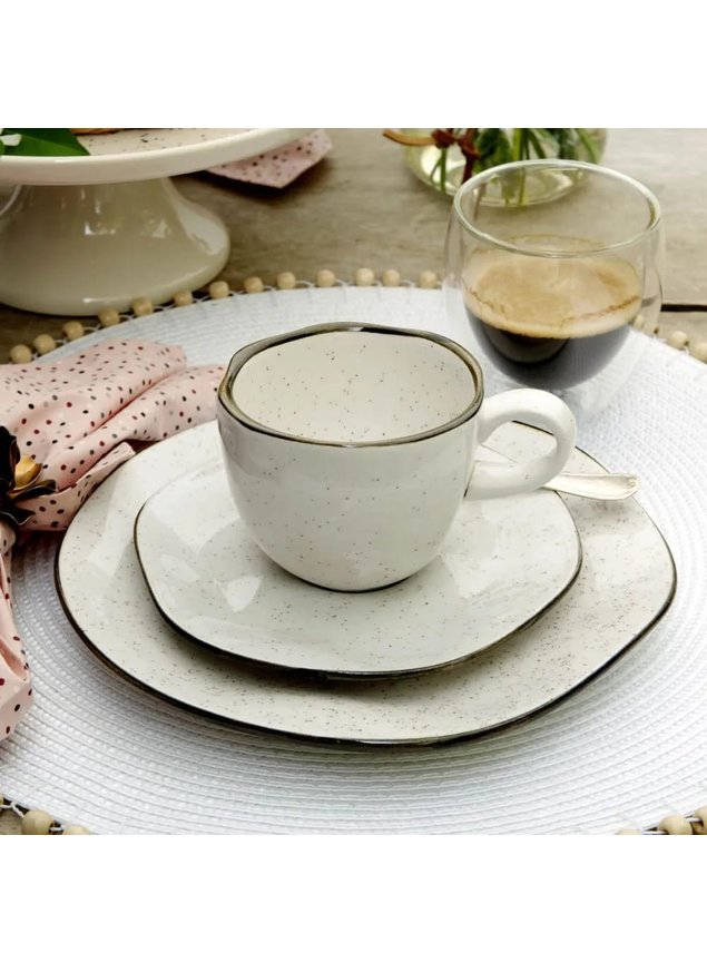 xicara de cha ryo maresia ambientada 1