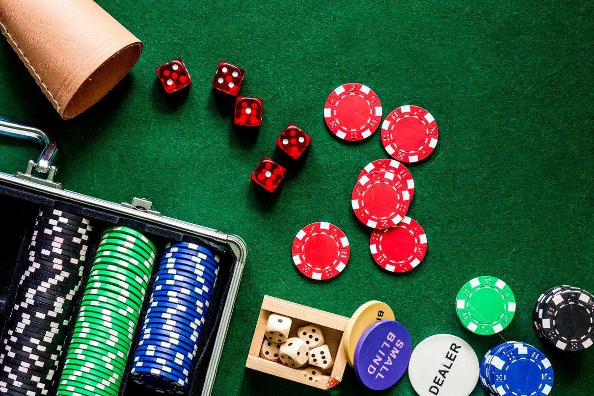 poker maleta transformed